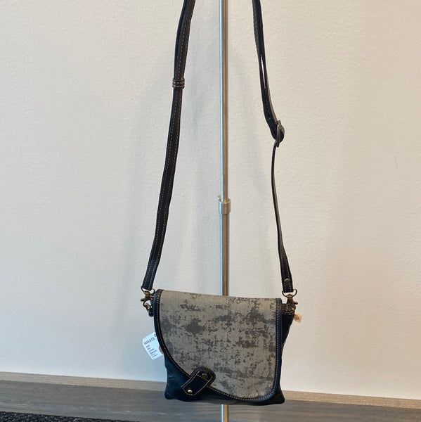 Recycled Leather Black Cross Body Purse VBLK30