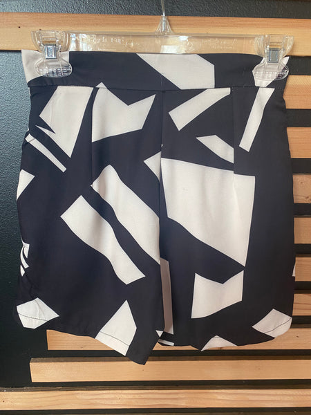 Black White Geo Print Dress Shorts