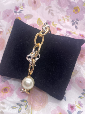 Gold Tone Faux Pearl Adjustable Length Bracelet