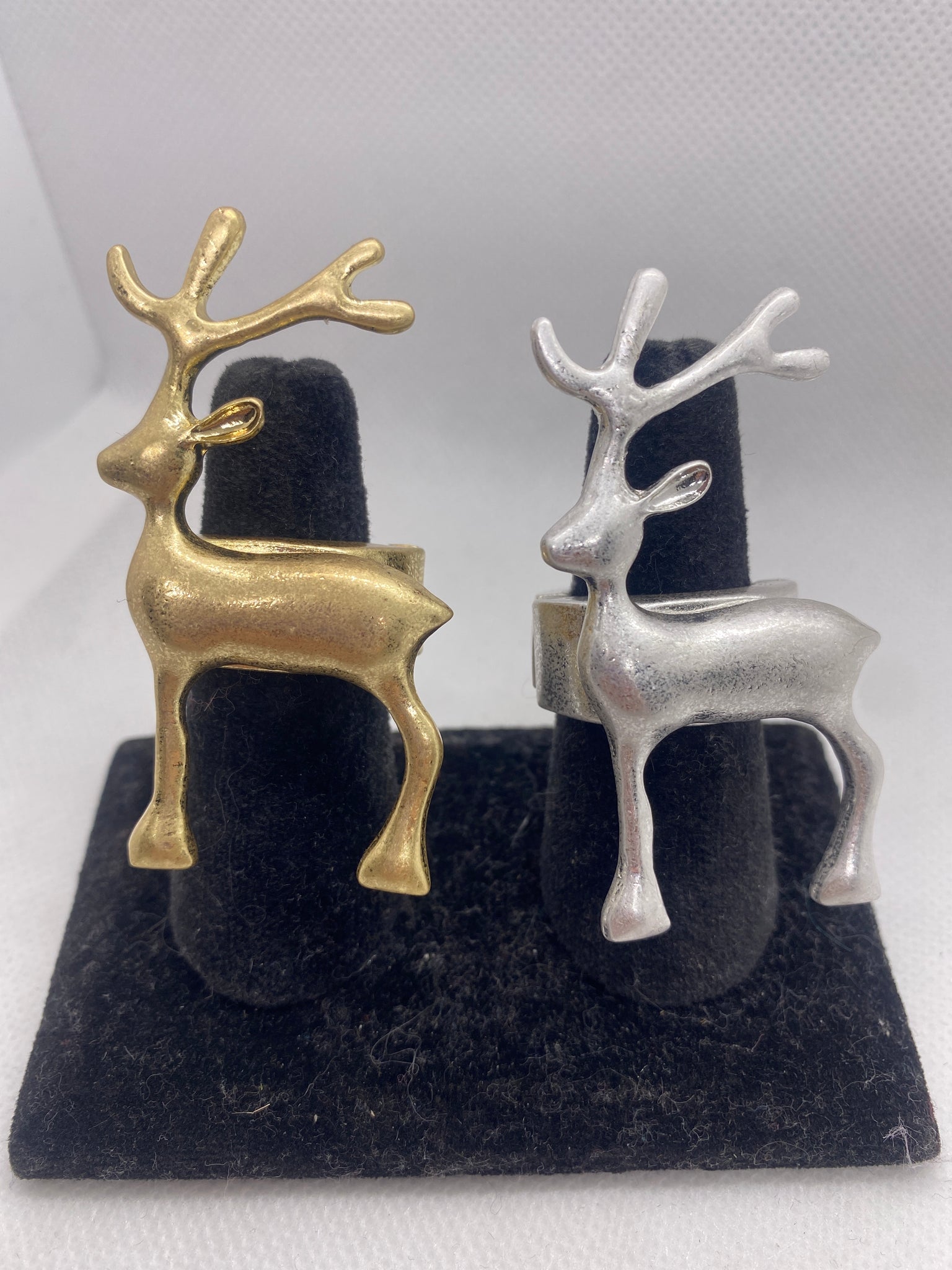 Gold Tone Reindeer Stretch Ring