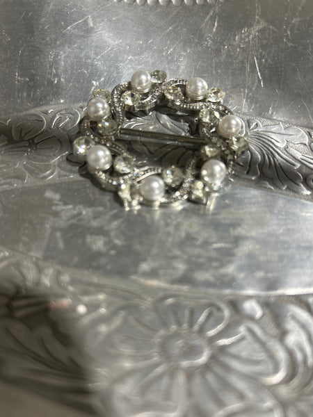 Silver Pearl Rhinestone Round T Shirt Clip
