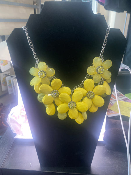 Handmade Yellow Daisy Flower Necklace