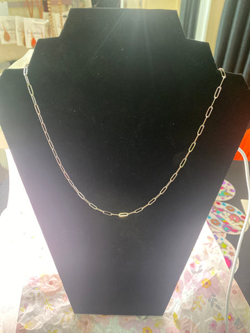 18 Inch Silver Tone Paper Clip Necklace