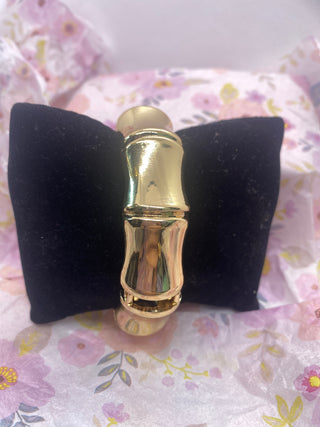 Chunky Gold Tone Hinged Bangle Bracelet