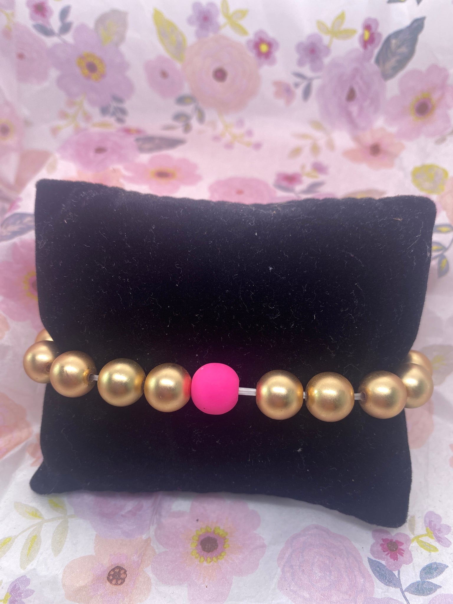 Large Gold Tone Stretch Bracelet w Pink Clay Bead