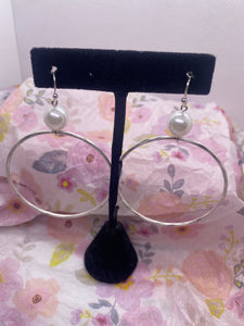 Hammered Silver Round Pearl Hoop Dangle Earrings