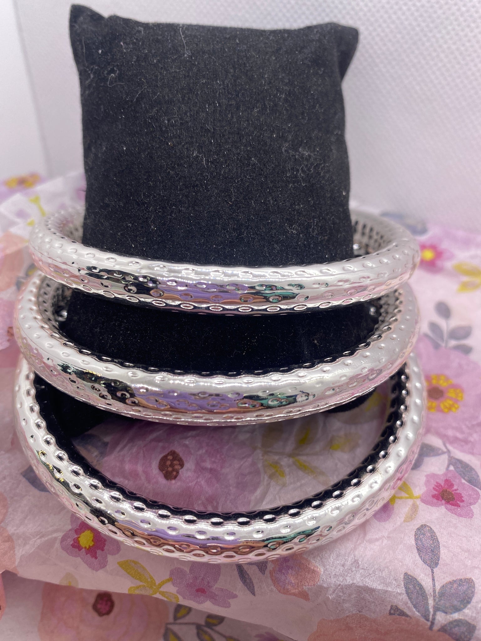 Silver Hammered Metal Bangle Bracelet