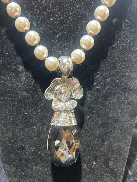 Pearl Pendant Statement Necklace