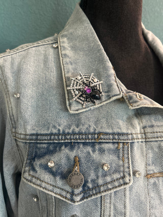 Small Sparkling Spider Web Statement Brooch