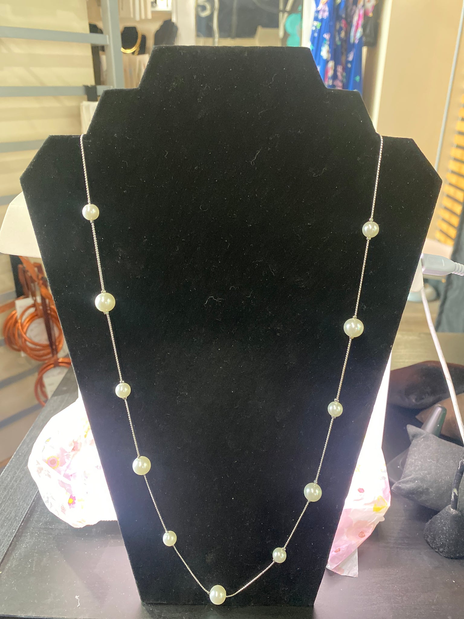 33 inch Silver Tone Necklace Faux Pearl Accents