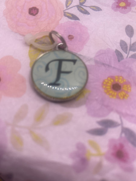 Ganz Round  F  Initial Charm