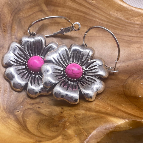 Silver Daisy Pink Center Earrings