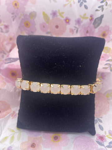 Off White Bead Gold Tone Base Stretch Bracelet