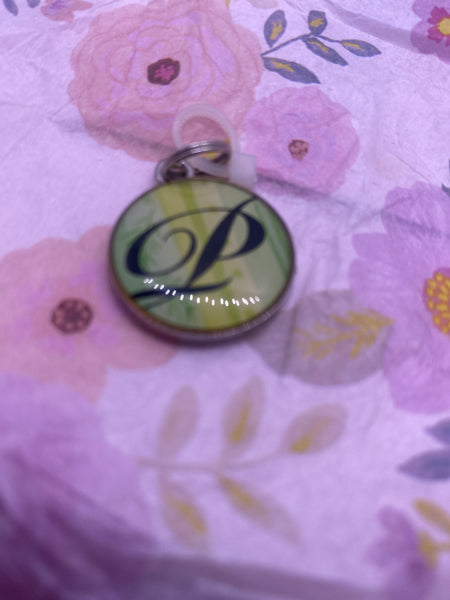Ganz Round  P  Initial Charm