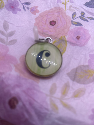 Ganz Round  C Initial Charm