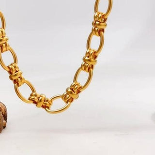 18 Inch Gold Plated Interlocking Links Necklace