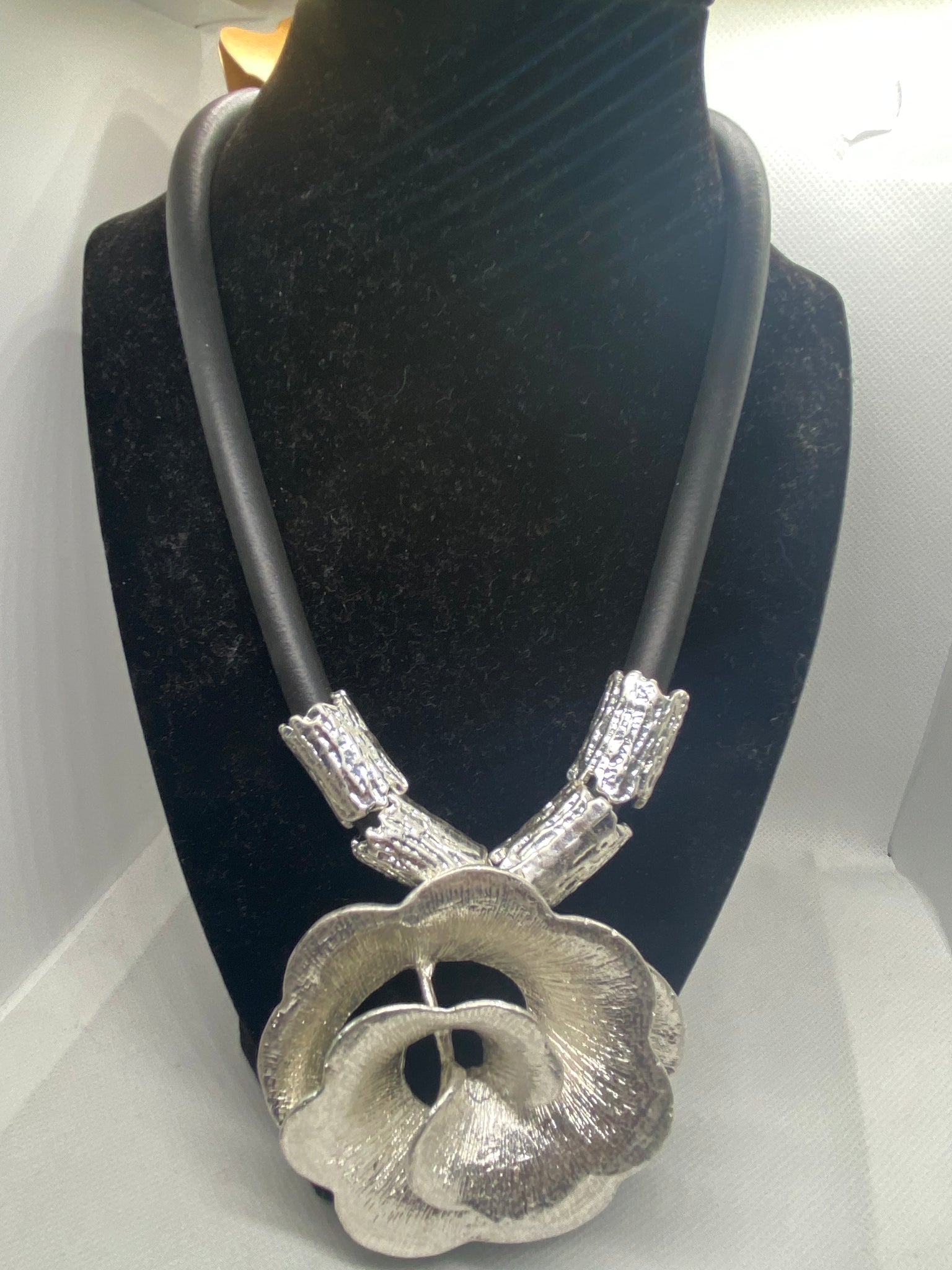 Rubber Tube Cord 16 inch Silver Rosette Flower Necklace