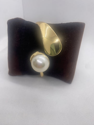 Gold Tone Faux Pearl Hinge Bracelet