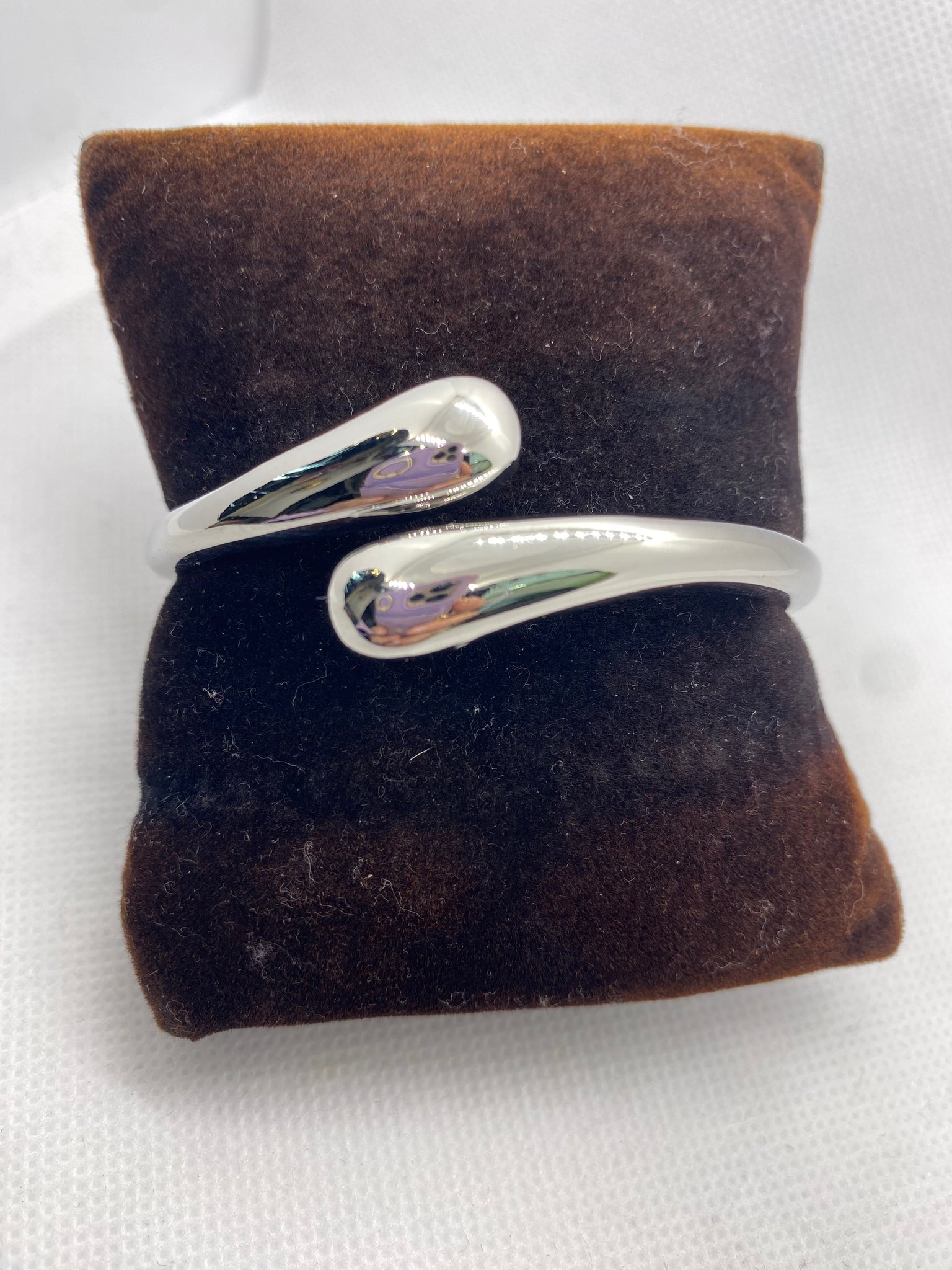 Silver Tone Hinge Bracelet