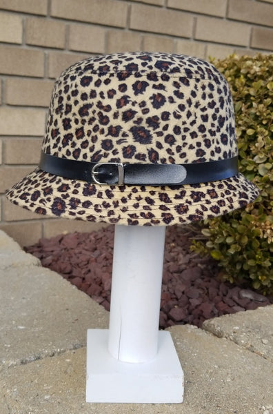 Vintage Inspired Cloche Beige Leopard Print Hat
