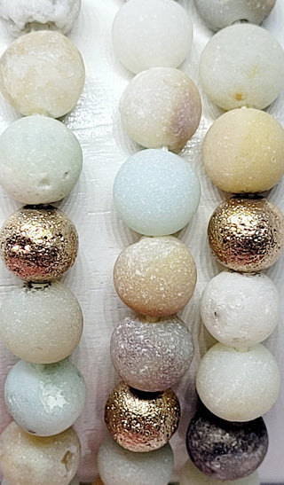 Beach Inspired Beaded Stretch Bracelet Gold Tone Accents