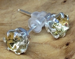 Small Light Rhinestone Stud Earrings