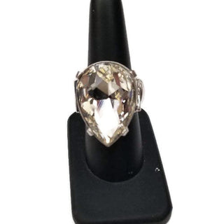 Clear Stone Silver Teardrop Stretch Ring
