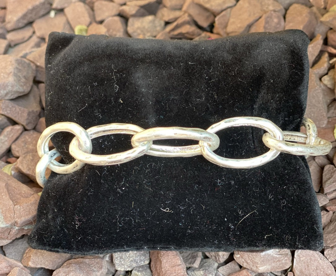 Silver Tone Chain Link Toggle Closure Bracelet
